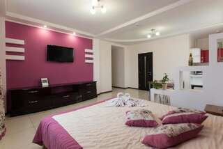 Апарт-отели Апартаменты Лотос Одесса Улучшенные апартаменты-1